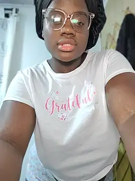 YourLiaa  online show from April 2026 07:06:02 AM