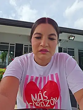 Snapshot of Pretty_Julieta chatting on July 2026 07:19:01 PM Pretty Julieta online show from July 2026 07:19:01 PM