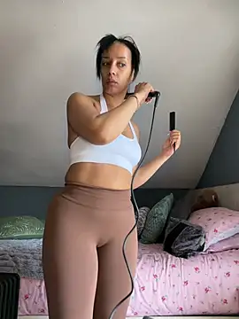 Saskia xx online show from April 2026 11:08:02 AM