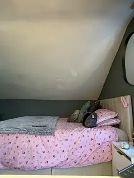 Saskia xx online show from April 2026 06:36:02 PM