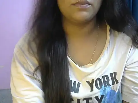 Snapshot of QUEEN-OF-QUEEN chatting on July 2026 07:12:02 PM QUEEN-OF-QUEEN online show from July 2026 07:12:02 PM