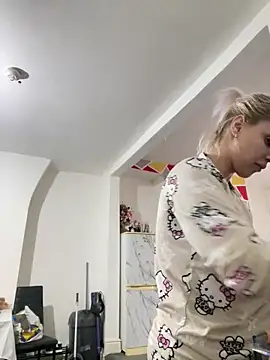 Giullyaxxx online show from March 2026 03:38:02 PM