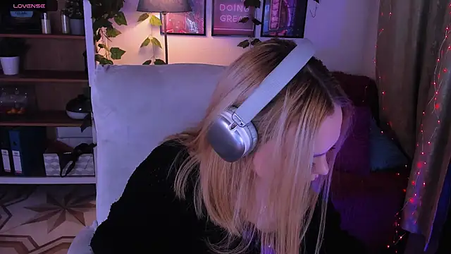 AmeliaMerris online show from April 2026 09:54:01 PM