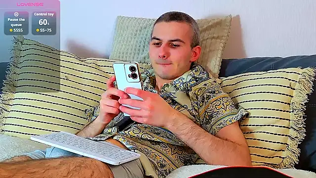 Snapshot of Magic_Storms chatting on March 2026 06:36:01 PM Magic Storms online show from March 2026 06:36:01 PM