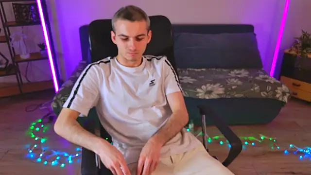 Snapshot of Magic_Storms chatting on March 2026 12:36:02 AM Magic Storms online show from March 2026 12:36:02 AM