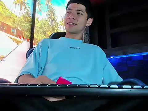 ChristoperGiraldo online show from April 2026 02:36:02 PM