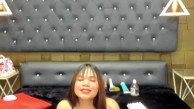 Snapshot of CaroBeltran chatting on May 2026 07:20:01 PM CaroBeltran online show from May 2026 07:20:01 PM