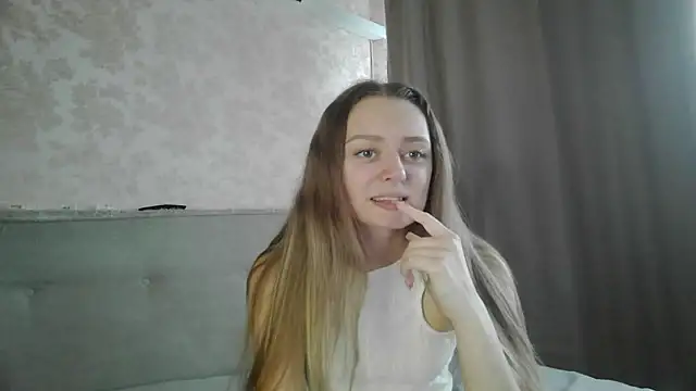 MysticGlimmer online show from April 2026 08:12:01 AM