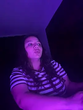 cute snowlove online show from April 2026 12:15:02 AM