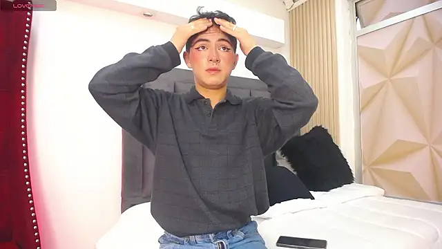 Cristopher Wild online show from March 2026 09:21:02 PM