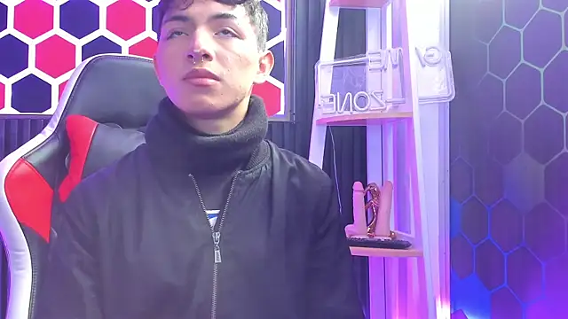 Cristopher Wild online show from June 2026 08:22:01 PM