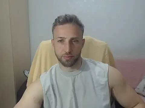 Snapshot of BlondEagleMuscle chatting on May 2026 05:53:01 PM BlondEagleMuscle online show from May 2026 05:53:01 PM