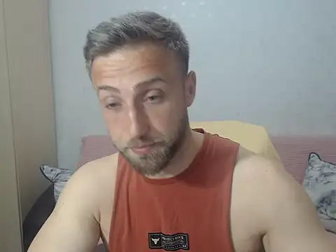 Snapshot of BlondEagleMuscle chatting on May 2026 06:25:02 PM BlondEagleMuscle online show from May 2026 06:25:02 PM