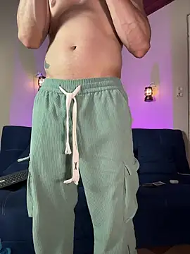 Andreew falcon online show from April 2026 08:20:02 PM