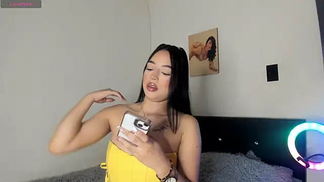 AnthonellaSweet  online show from April 2026 03:33:02 AM