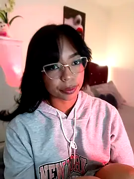 nathyjonees online show from June 2026 11:10:01 AM