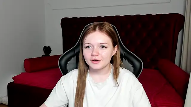ElinaVale online show from June 2026 12:32:02 AM