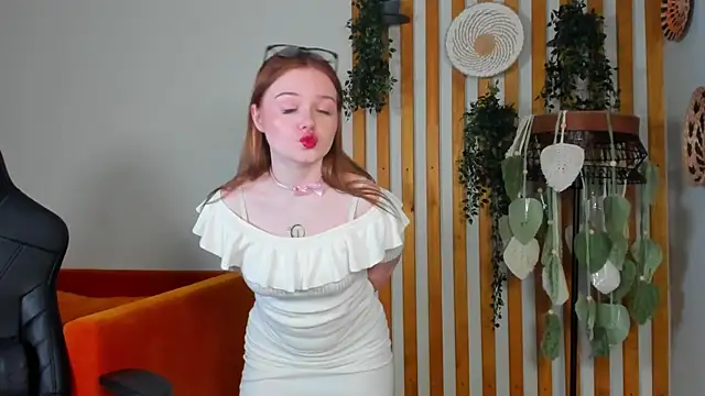 ElinaVale online show from June 2026 05:43:02 AM