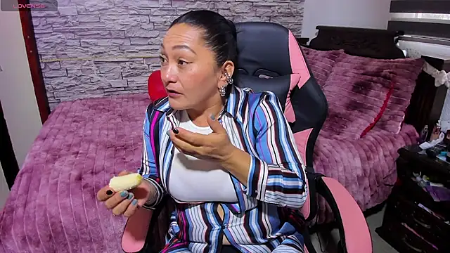 Milf Julianna online show from April 2026 10:47:02 PM