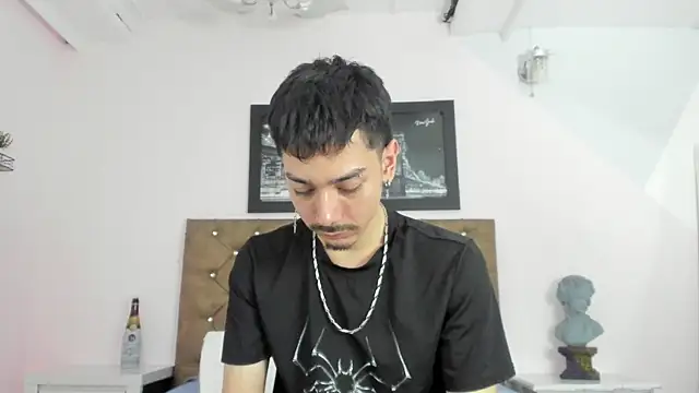 finn jackson online show from April 2026 08:18:01 PM