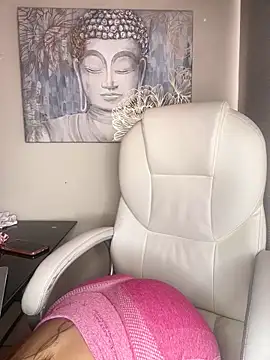 chanell pinkk online show from March 2026 01:03:02 PM