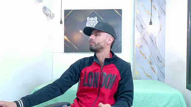 Snapshot of KingOfTemptation chatting on June 2026 03:42:02 AM KingOfTemptation online show from June 2026 03:42:02 AM