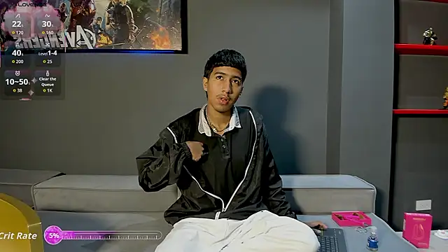 Snapshot of Ender_h0tt chatting on March 2026 02:01:02 PM Ender h0tt online show from March 2026 02:01:02 PM