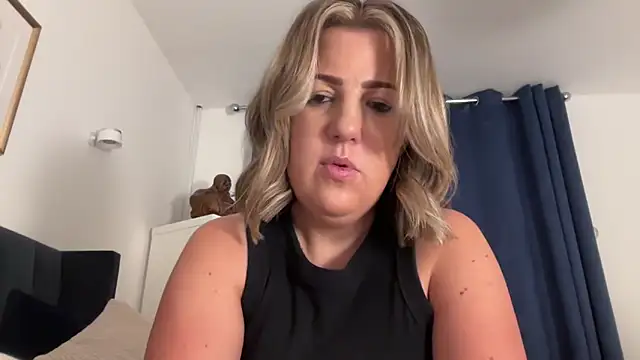 Snapshot of annabellewarick chatting on May 2026 08:59:01 PM annabellewarick online show from May 2026 08:59:01 PM