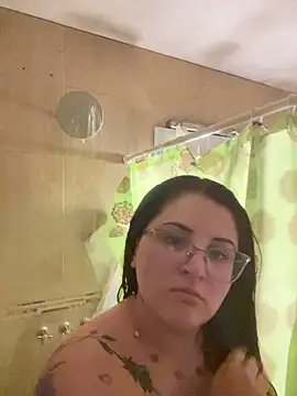 Snapshot of candyyas02 chatting on March 2026 10:00:01 AM candyyas02 online show from March 2026 10:00:01 AM