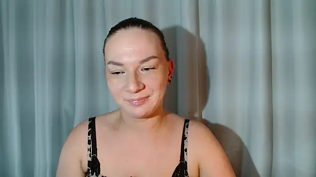 Snapshot of Belle_Fiesta chatting on April 2026 10:23:02 PM Belle Fiesta online show from April 2026 10:23:02 PM