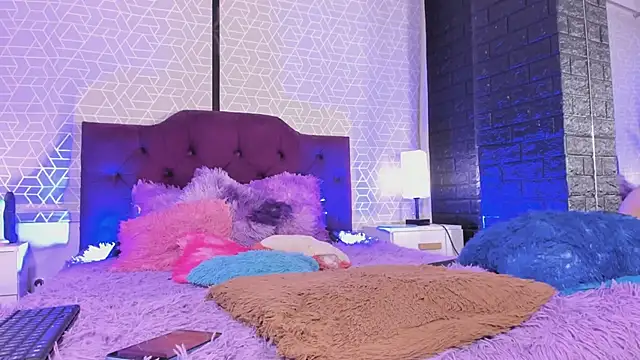 Sary LittleSmiles online show from April 2026 02:09:01 AM