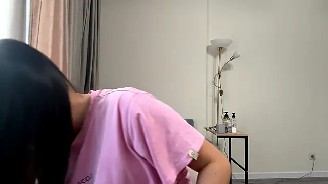 Snapshot of vixy_moon chatting on April 2026 03:28:02 PM vixy moon online show from April 2026 03:28:02 PM