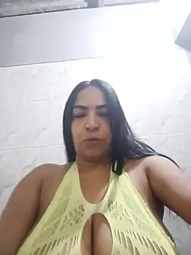 Carolinna online show from June 2026 03:25:02 PM