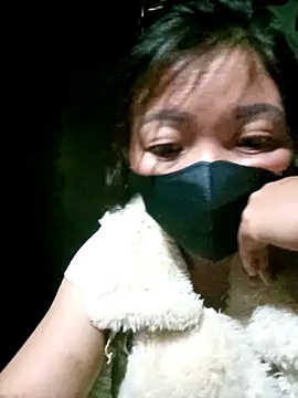 Snapshot of Bling-pusy chatting on May 2026 11:26:02 AM Bling-pusy online show from May 2026 11:26:02 AM