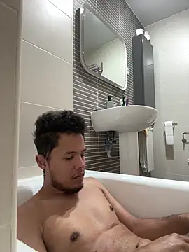 maikel18b online show from April 2026 02:55:02 PM