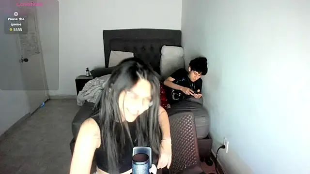 Cloebennet013 online show from April 2026 06:00:02 AM