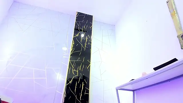 Valentin Lux online show from March 2026 03:52:01 AM