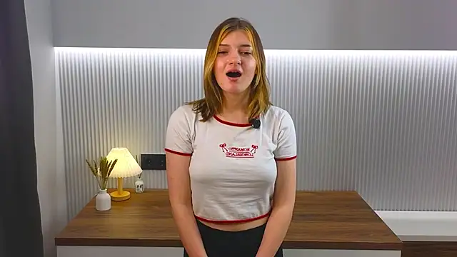 Snapshot of KatinaSalvetti chatting on March 2026 05:41:01 PM KatinaSalvetti online show from March 2026 05:41:01 PM