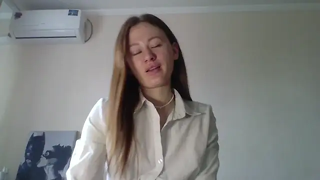 Whisper Of Desire online show from April 2026 12:18:01 PM