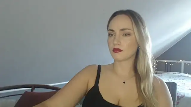 Snapshot of ScarlettSensitive chatting on June 2026 06:22:01 AM ScarlettSensitive online show from June 2026 06:22:01 AM