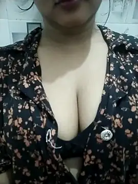 Chandrika Yadav online show from May 2026 06:15:02 PM