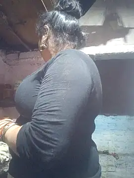 Snapshot of Delhi_Patola chatting on July 2026 06:55:01 PM Delhi Patola online show from July 2026 06:55:01 PM