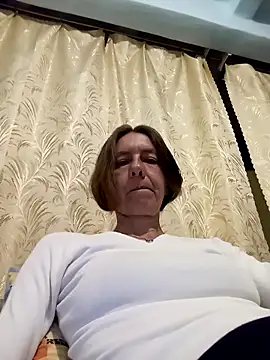 Tania9876 online show from June 2026 07:14:02 PM