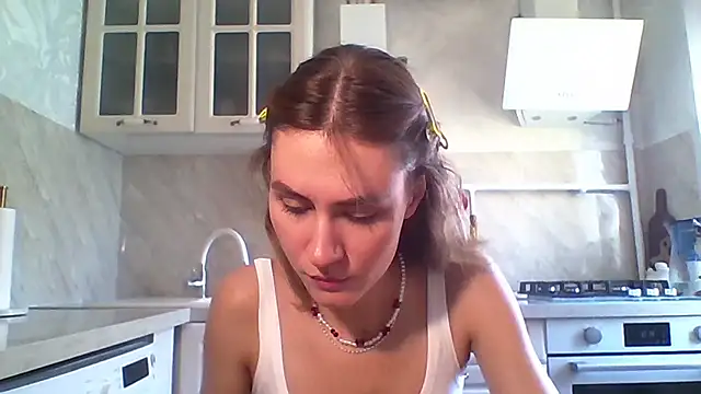 ElenoreHolguin online show from April 2026 09:16:01 AM