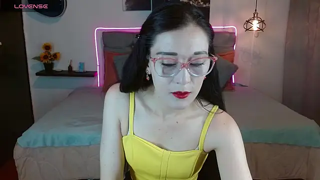 Mylu xx online show from April 2026 01:23:02 PM