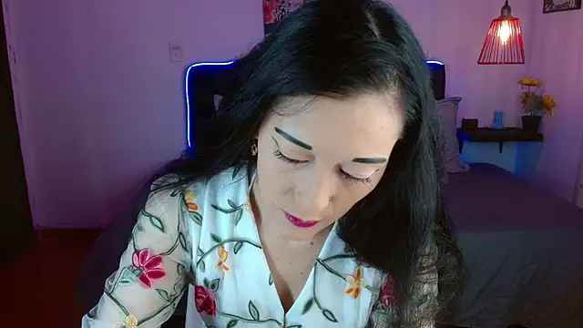 Mylu xx online show from May 2026 01:39:01 PM