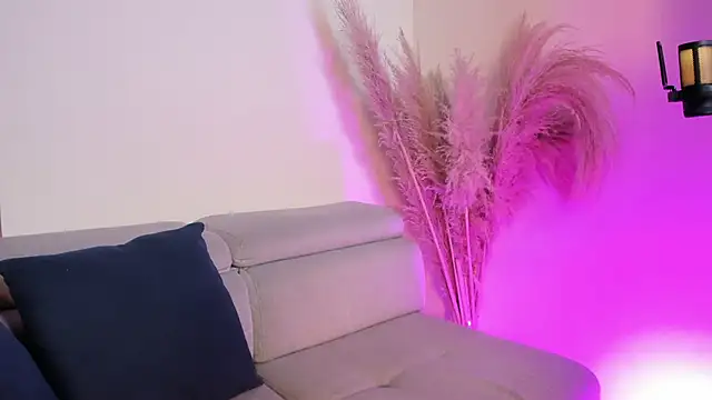 Farah Stone online show from March 2026 12:12:02 PM