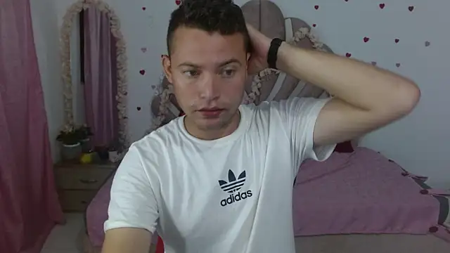 Snapshot of sven_fox723 chatting on June 2026 12:38:02 PM sven fox723 online show from June 2026 12:38:02 PM