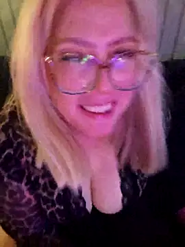 Snapshot of LexySaint chatting on September 2025 04:52:02 PM LexySaint online show from September 2025 04:52:02 PM