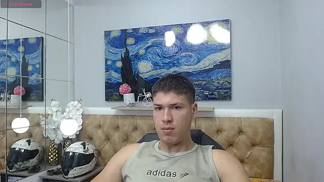 Snapshot of AlessandroFranco chatting on May 2026 01:18:02 PM AlessandroFranco online show from May 2026 01:18:02 PM
